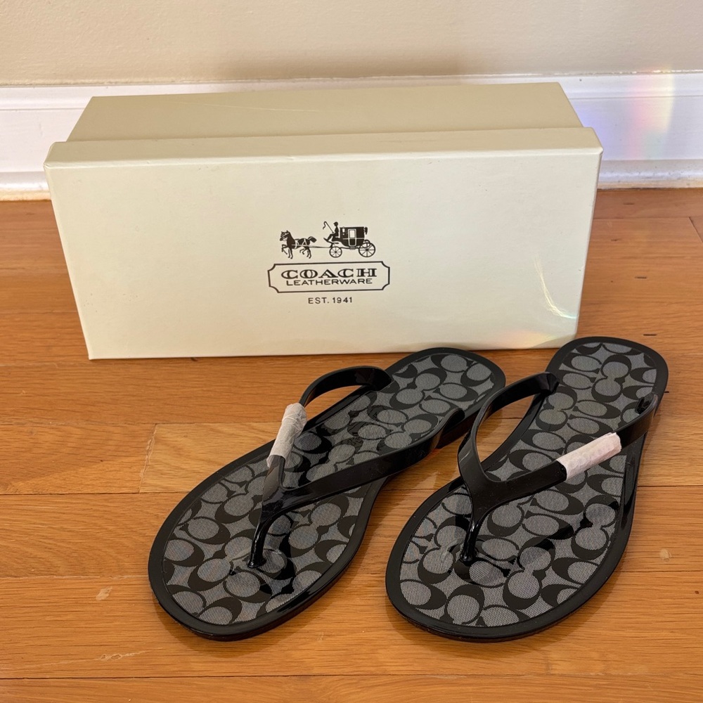 NIB Coach Lyra Shiny PVC Signature Flip Flops - Black/White - Size 6